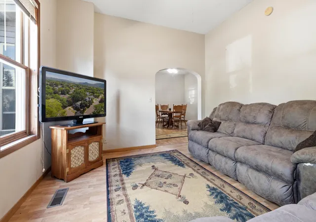 Photo 4 of Single family home for sale at 351 E Sanborn St, Winona, MN 55987 | MLS# 7130964 | Listing updated on 2026-09-02