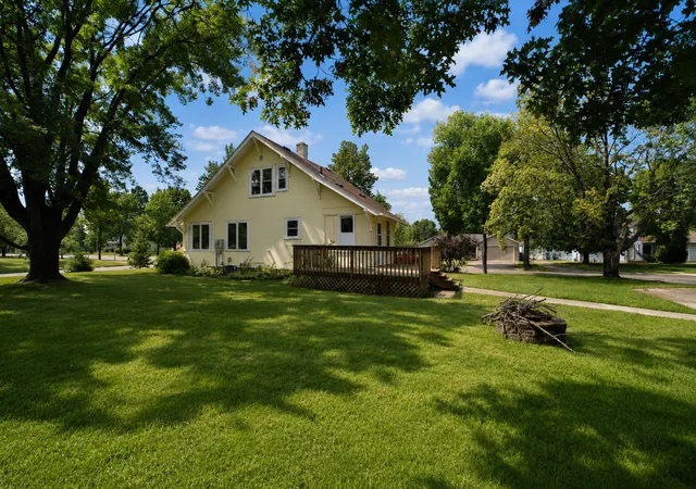 2nd image of 601 Summit Ave Ne, Staples, MN 56479 | MLS# 7130966