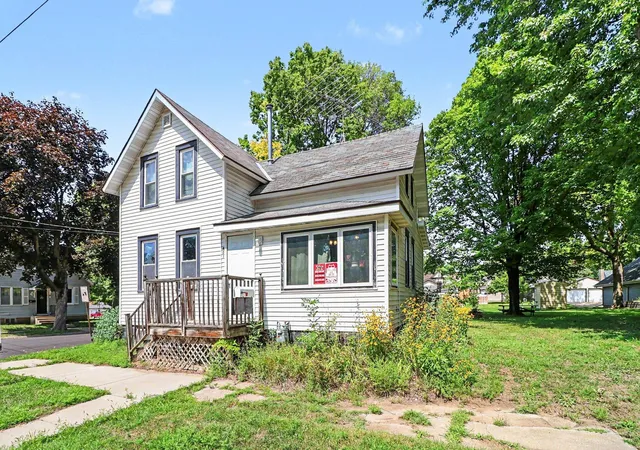 Photo 3 of Single family home for sale at 401 Oak Ave SE, Montgomery, MN 56069 | MLS# 7130976 | Listing updated on 2026-08-21