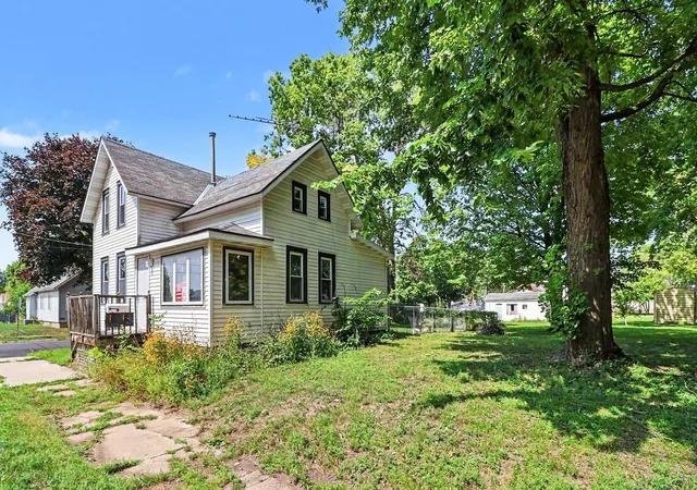 Photo 4 of Single family home for sale at 401 Oak Ave SE, Montgomery, MN 56069 | MLS# 7130976 | Listing updated on 2026-08-21
