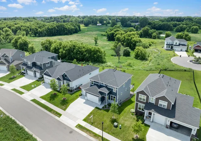 2nd image of 11549 Yuma Ln N, Osseo, MN 55369 | MLS# 7130983