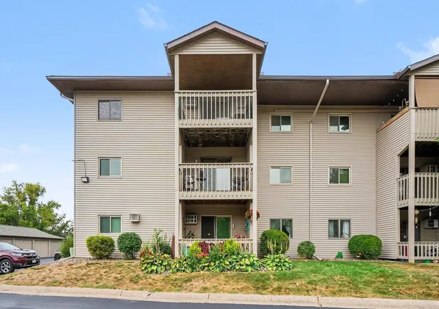 4th image of 1828 Perlich Ave #2A, Red Wing, MN 55066 | MLS# 7130990