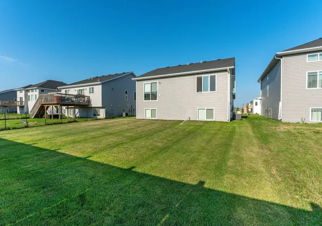 Photo 3 of Single family home for sale at 6582 28Th St S, Fargo, ND 58104 | MLS# 7130993 | Listing updated on 2026-09-16