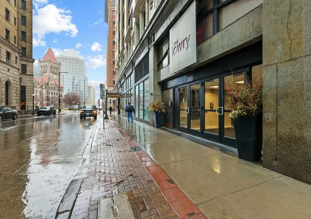 1st image of 350 Saint Peter St #512, Saint Paul, MN 55102 | MLS# 7131000