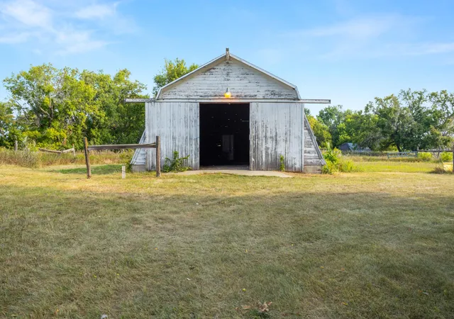 Photo 3 of Single family home for sale at 16823 53rd St Se, Kindred, ND 58051 | MLS# 7131001 | Listing updated on 2026-09-01