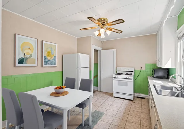 4th image of 5830 Bryant Ave N, Brooklyn Center, MN 55430 | MLS# 7131002