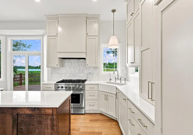 Photo 2 of Single family home for sale at 315 William Lake Shore Dr, Waconia, MN 55387 | MLS# 7131003 | Listing updated on 2026-09-28
