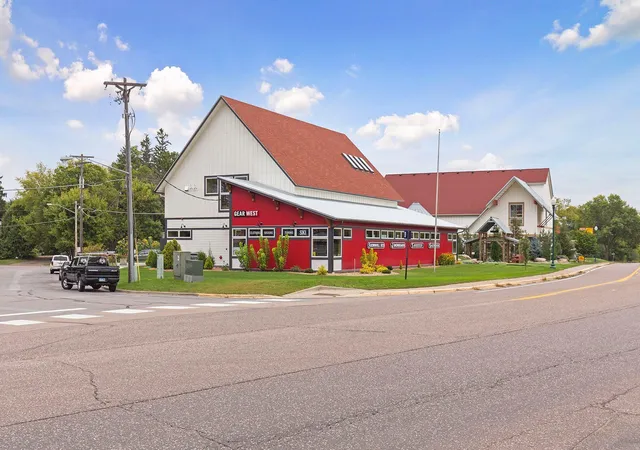 44th image of 338 Lakeview Ave, Long Lake, MN 55356 | MLS# 7131014