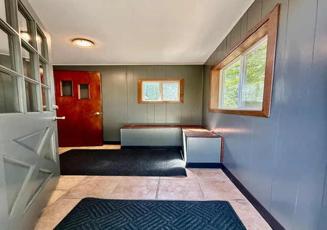 Photo 2 of Single family home for sale at 5300 W River Rd Nw, Rochester, MN 55901 | MLS# 7131043 | Listing updated on 2026-08-29