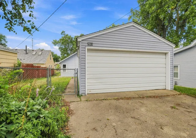 22nd image of 2841 Blackstone Ave, Saint Louis Park, MN 55416 | MLS# 7131051
