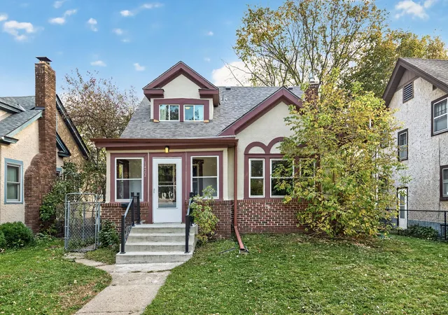 Photo 2 of Single family home for sale at 1422 Queen Ave N, Minneapolis, MN 55411 | MLS# 7131052 | Listing updated on 2026-10-29