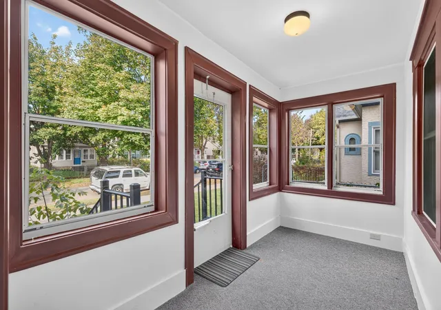 Photo 3 of Single family home for sale at 1422 Queen Ave N, Minneapolis, MN 55411 | MLS# 7131052 | Listing updated on 2026-10-29
