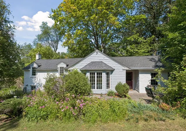 Photo 1 of Single family home for sale at 15517 Excelsior Blvd, Minnetonka, MN 55345 | MLS# 7131058 | Listing updated on 2026-08-27