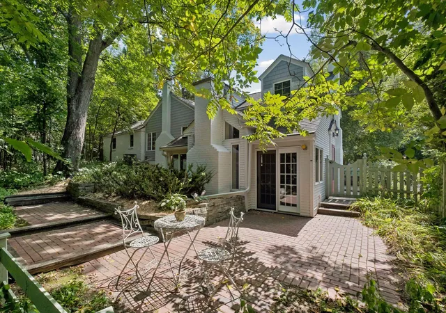 Photo 2 of Single family home for sale at 15517 Excelsior Blvd, Minnetonka, MN 55345 | MLS# 7131058 | Listing updated on 2026-08-27