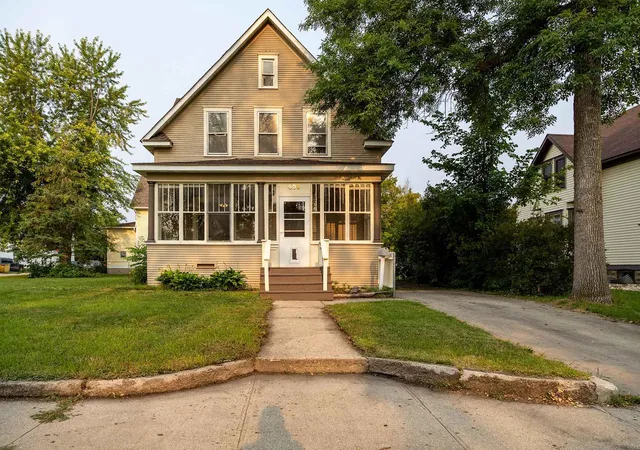 2nd image of 603 Horace Ave N, Thief River Falls, MN 56701 | MLS# 7131068