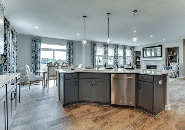 Photo 4 of Single family home for sale at 1963 Shady View Ct, Shakopee, MN 55379 | MLS# 7131087 | Listing updated on 2026-10-08