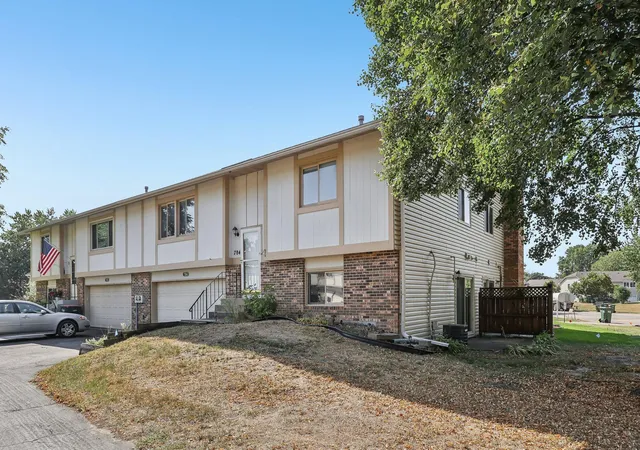 2nd image of 784 125th Ln Ne, Minneapolis, MN 55434 | MLS# 7131105