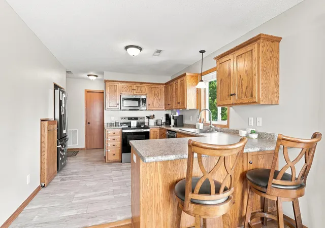 Photo 4 of Single family home for sale at 2612 Rushmore Rd, Hastings, MN 55033 | MLS# 7131112 | Listing updated on 2026-09-02