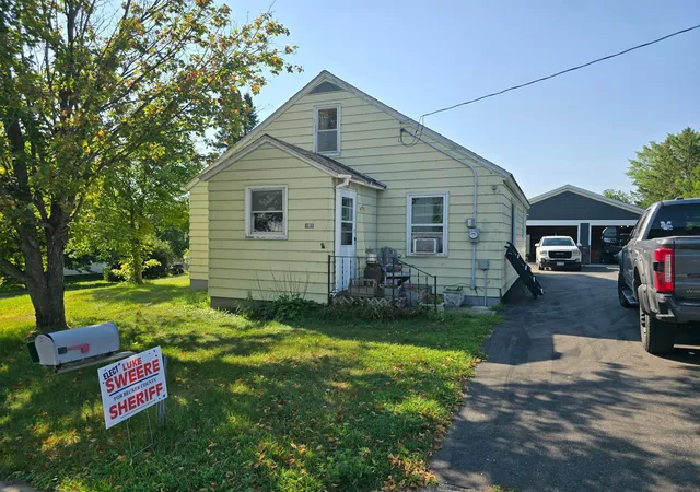 1st image of 305 E Hill Dr, Frazee, MN 56544 | MLS# 7131114