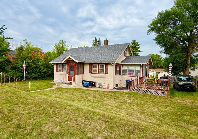 2nd image of 514 State St E, Cannon Falls, MN 55009 | MLS# 7131123