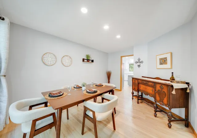 5th image of 3757 Bayberry Ln, Saint Paul, MN 55123 | MLS# 7131145