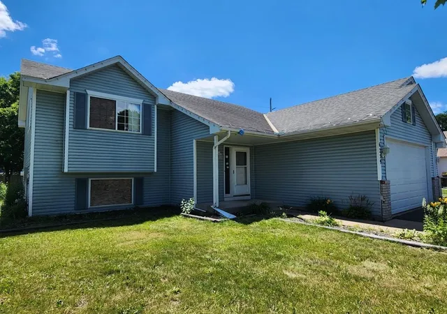 Photo 2 of Sale Pending at 6259 Forest Blvd Trl, Wyoming, MN 55092 | MLS# 7131180 | Listing updated on 2026-09-13