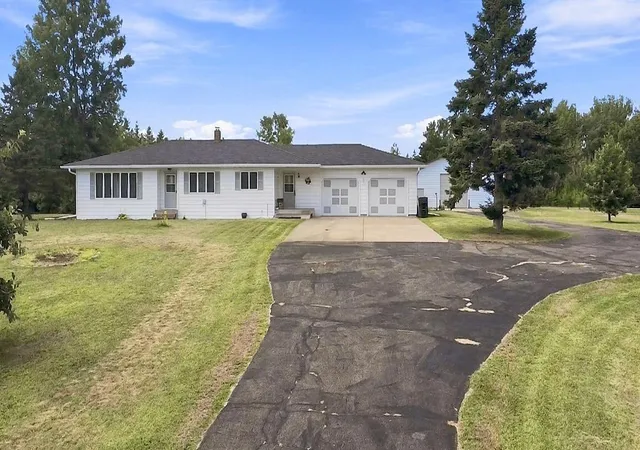 1st image of 1433 Morris Ave, Hinckley, MN 55037 | MLS# 7131184