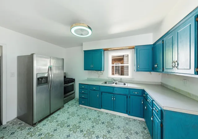 2nd image of 3010 Vincent Ave N, Minneapolis, MN 55411 | MLS# 7131203