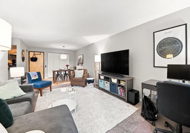 3rd image of 3155 Coachman Rd #381, Eagan, MN 55121 | MLS# 7131212