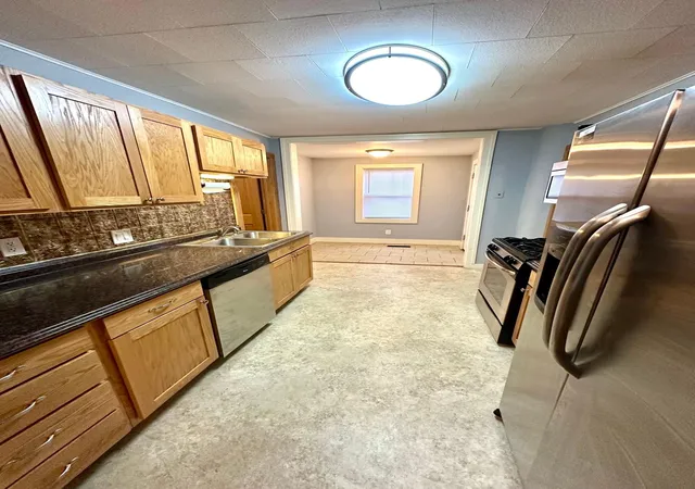 Photo 3 of House for sale at 506 W College St, Albert Lea, MN 56007 | MLS# 7131214 | Listing updated on 2026-08-22