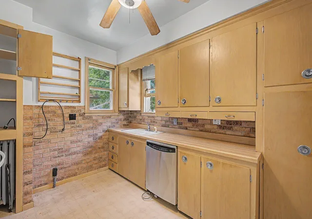 Photo 3 of Single family home for sale at 987 Earl St, Saint Paul, MN 55106 | MLS# 7131225 | Listing updated on 2026-10-08