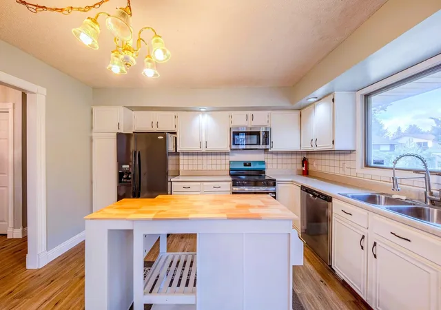 Photo 3 of Single family home for sale at 7857 Idaho Ave N, Brooklyn Park, MN 55445 | MLS# 7131233 | Listing updated on 2026-10-09