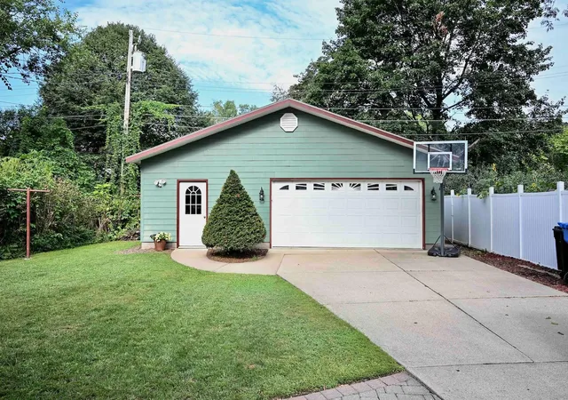 Photo 28 of Sale Pending at 669 Main St, Winona, MN 55987 | MLS# 7131239 | Listing updated on 2026-08-29