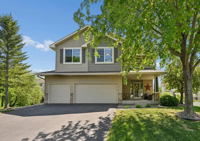 Photo 3 of Single family home for sale at 4675 Lark Ct Ne, Saint Michael, MN 55376 | MLS# 7131246 | Listing updated on 2026-08-22
