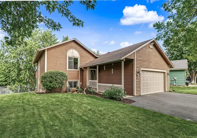 Photo 1 of Single family home for sale at 16781 Jonquil Trl, Lakeville, MN 55044 | MLS# 7131250 | Listing updated on 2026-09-23