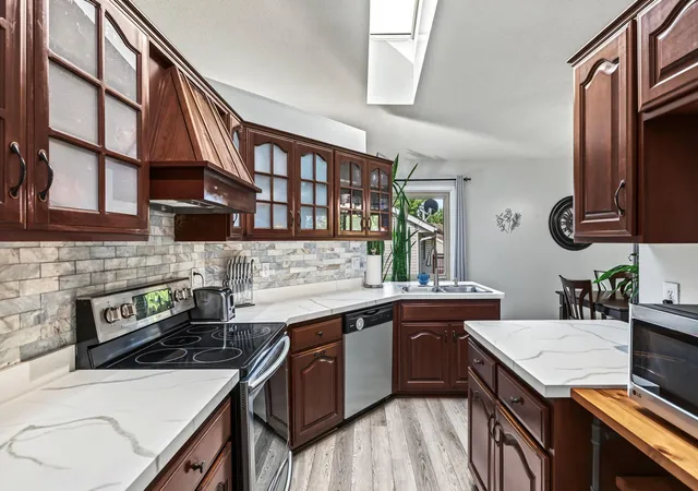 Photo 3 of Single family home for sale at 16781 Jonquil Trl, Lakeville, MN 55044 | MLS# 7131250 | Listing updated on 2026-09-23