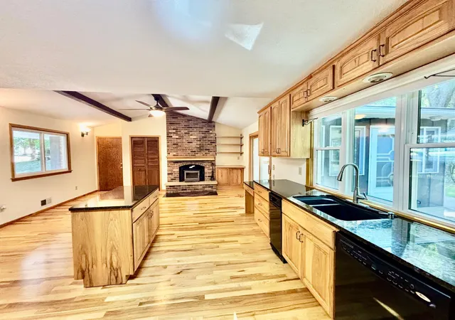 Photo 2 of Single family home for sale at 410 Betty Ln, Saint Paul, MN 55118 | MLS# 7131257 | Listing updated on 2026-10-06