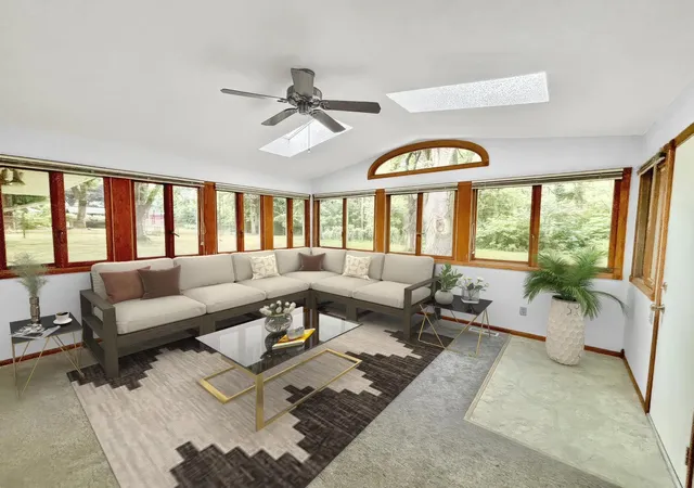 Photo 3 of Single family home for sale at 410 Betty Ln, Saint Paul, MN 55118 | MLS# 7131257 | Listing updated on 2026-10-06
