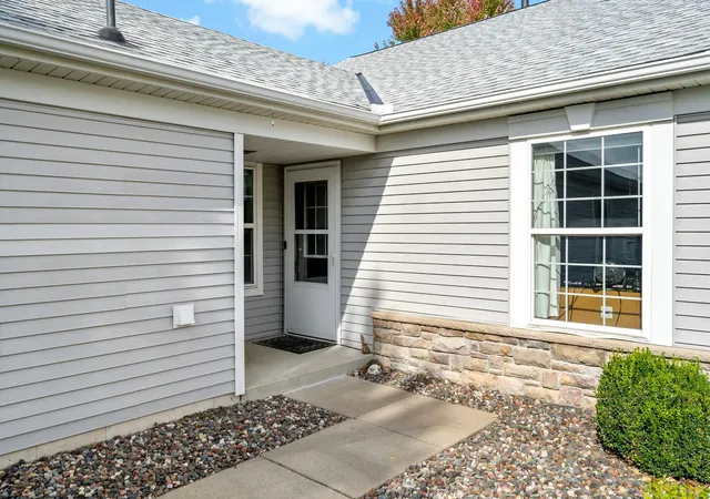 Photo 3 of Single family home for sale at 7936 Pinnacle Ave Ne, Elk River, MN 55330 | MLS# 7131262 | Listing updated on 2026-10-09