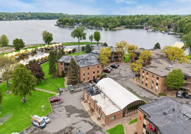 5th image of 5410 Three Points Blvd, Mound, MN 55364