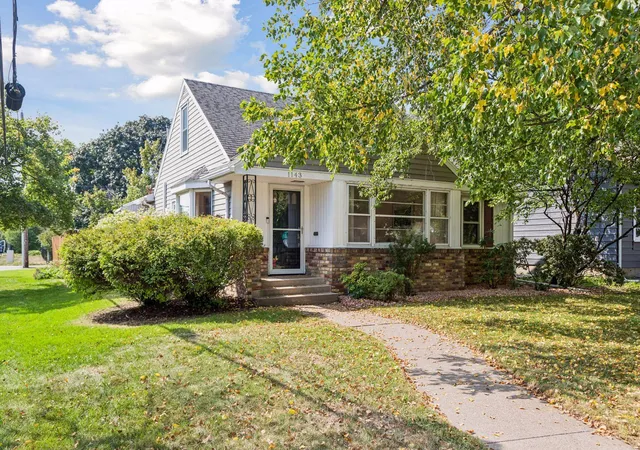 1st image of 1143 Cleveland Ave S, Saint Paul, MN 55116 | MLS# 7131278