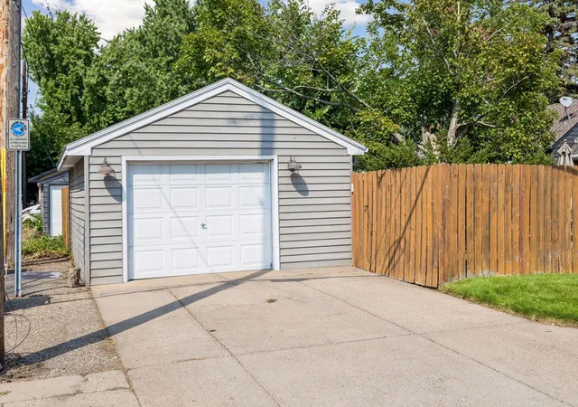 29th image of 1143 Cleveland Ave S, Saint Paul, MN 55116 | MLS# 7131278
