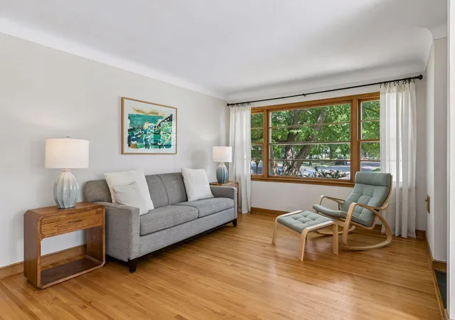 2nd image of 1143 Cleveland Ave S, Saint Paul, MN 55116 | MLS# 7131278