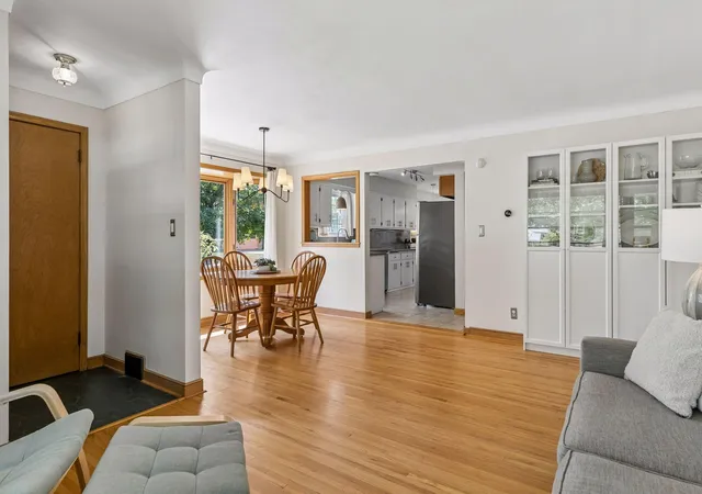 3rd image of 1143 Cleveland Ave S, Saint Paul, MN 55116 | MLS# 7131278