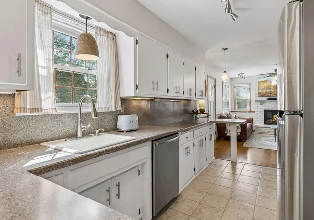 5th image of 1143 Cleveland Ave S, Saint Paul, MN 55116 | MLS# 7131278