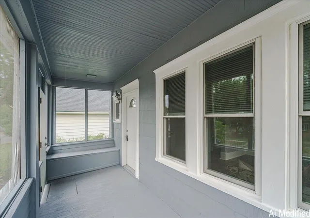 Photo 4 of Single family home for sale at 35 Manitoba Ave, Saint Paul, MN 55117 | MLS# 7131285 | Listing updated on 2026-09-25