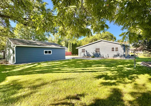 image of 1205 16th St Sw, Willmar, MN 56201 | MLS# 7131296