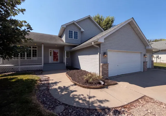 Photo 1 of Sale Pending at 8763 Autumn Oaks Dr, Rockford, MN 55373 | MLS# 7131299 | Listing updated on 2026-09-19