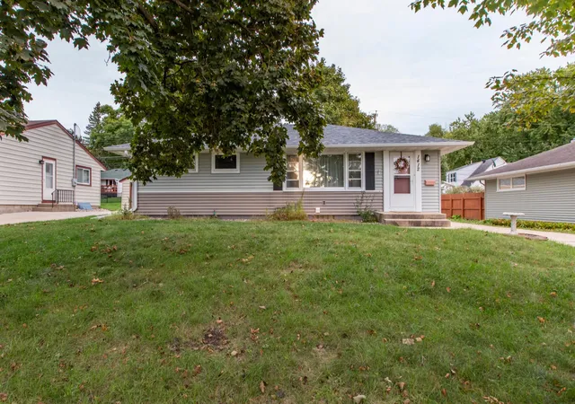 Photo 1 of Single family home for sale at 1412 14th Avenue Ne, Rochester, MN 55906 | MLS# 7131306 | Listing updated on 2026-09-21