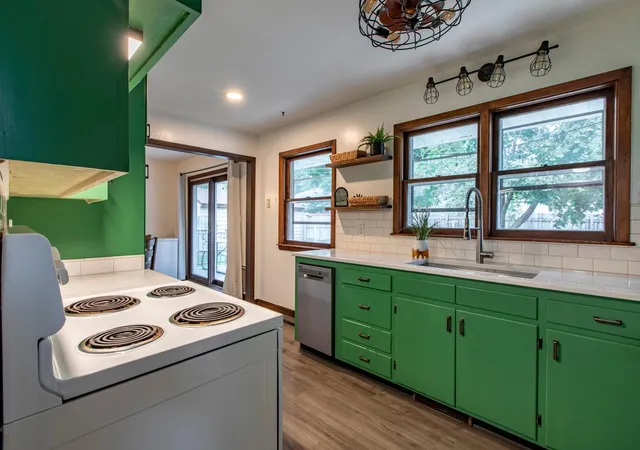 Photo 4 of Single family home for sale at 1412 14th Avenue NE, Rochester, MN 55906 | MLS# 7131306 | Listing updated on 2026-09-21